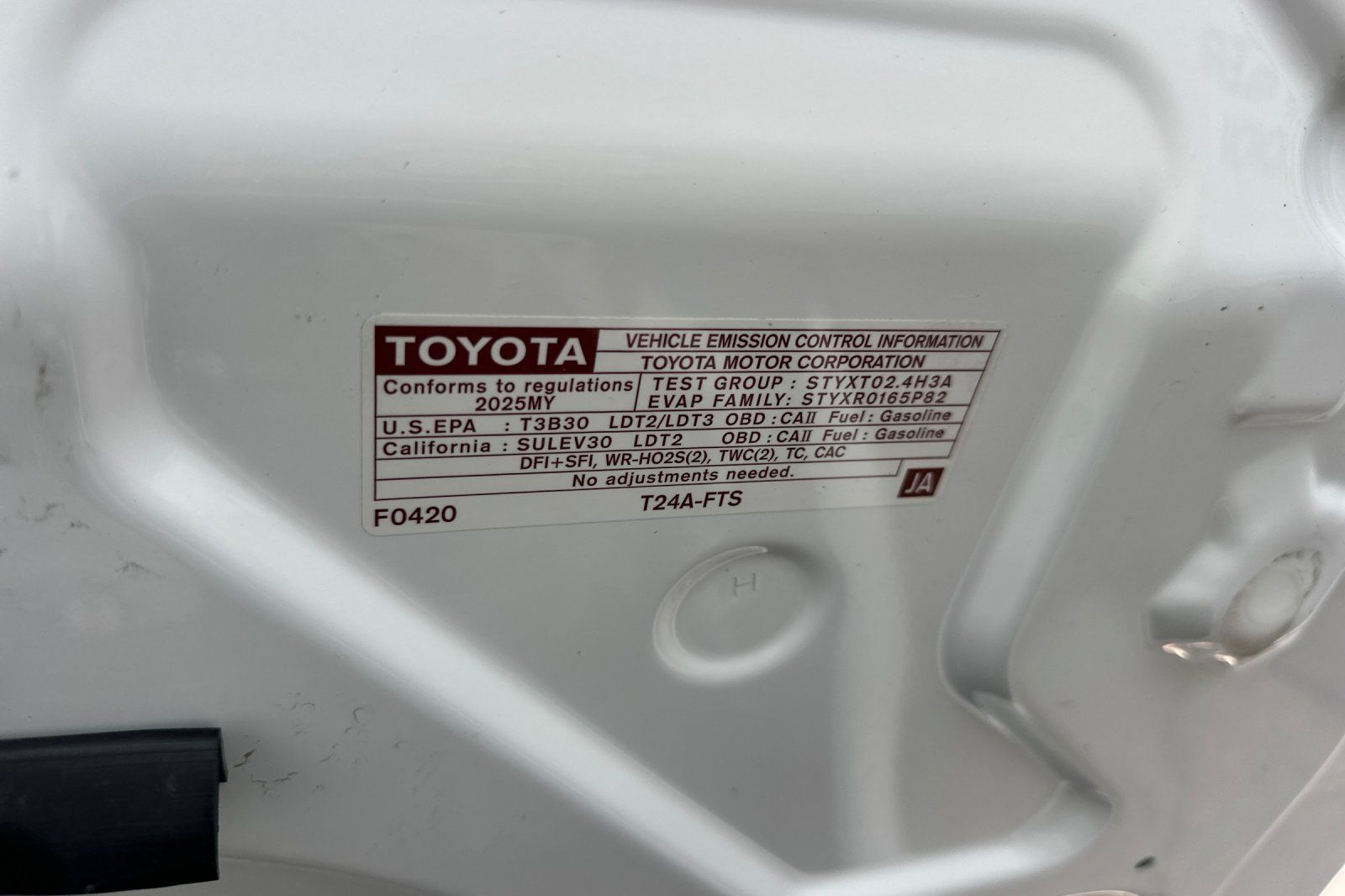 Certified 2025 Toyota Tacoma SR5 AWD/4WD image 34