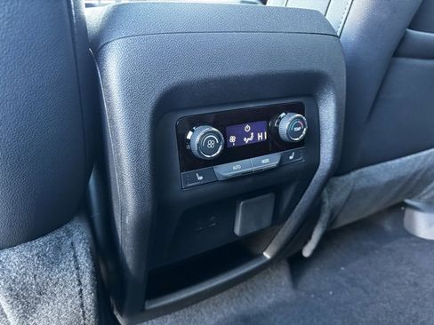 New 2026 Chevrolet Traverse RS image 9