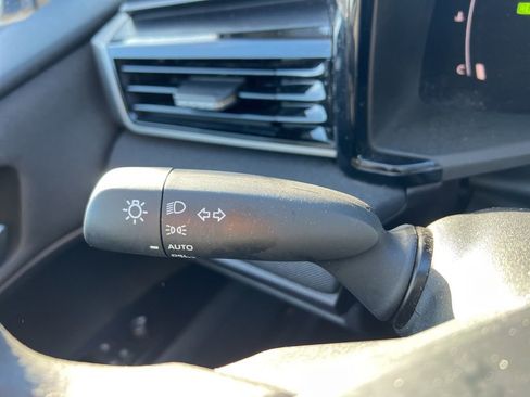 Used 2025 Toyota Camry LE image 11