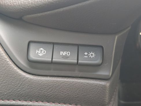 Used 2017 Cadillac Escalade Luxury AWD/4WD image 16
