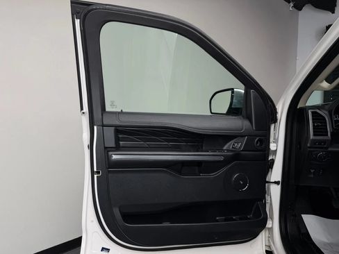 Used 2019 Ford Expedition Max Platinum AWD/4WD image 33