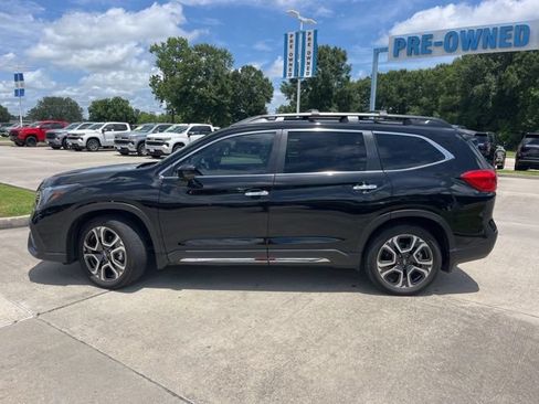 Used 2025 Subaru Ascent Touring AWD/4WD image 3