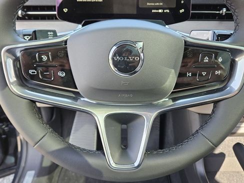 New 2025 Volvo EX90 Plus AWD/4WD image 32