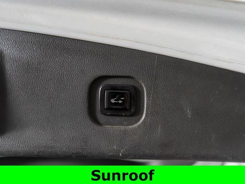 Used 2012 GMC Terrain SLT image 30