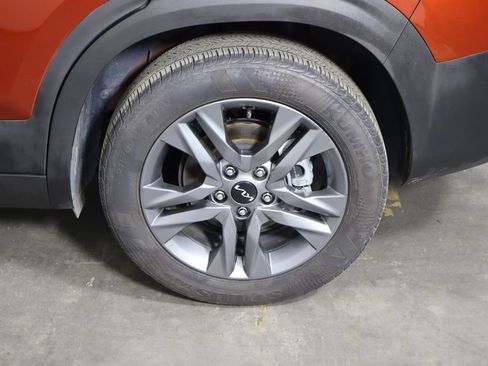 Used 2023 Kia Seltos S AWD/4WD image 37