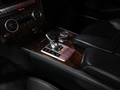 Used 2015 Mercedes-Benz SL 550 image 23