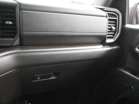 Used 2024 Chevrolet Silverado 1500 LT RWD image 13