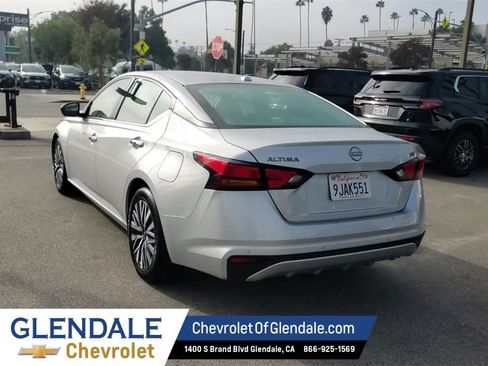 Used 2024 Nissan Altima 2.5 SV image 6