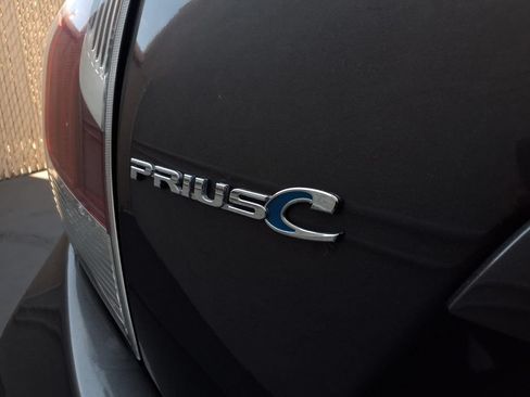 Used 2016 Toyota Prius C Two FWD image 22