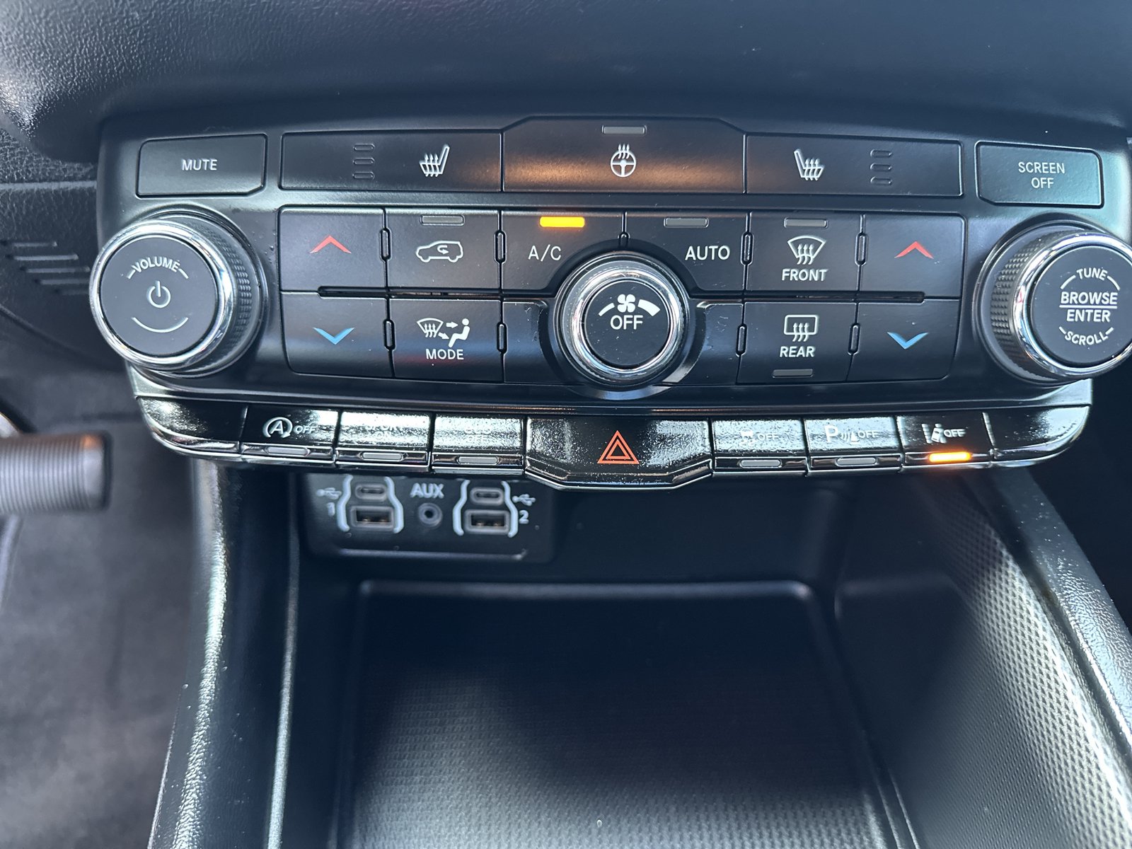 Used 2022 Dodge Durango GT RWD image 16