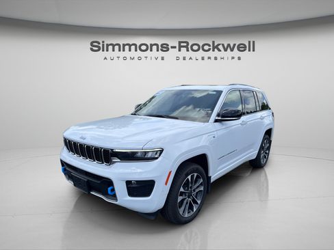 Used 2023 Jeep Grand Cherokee Overland AWD/4WD image 1