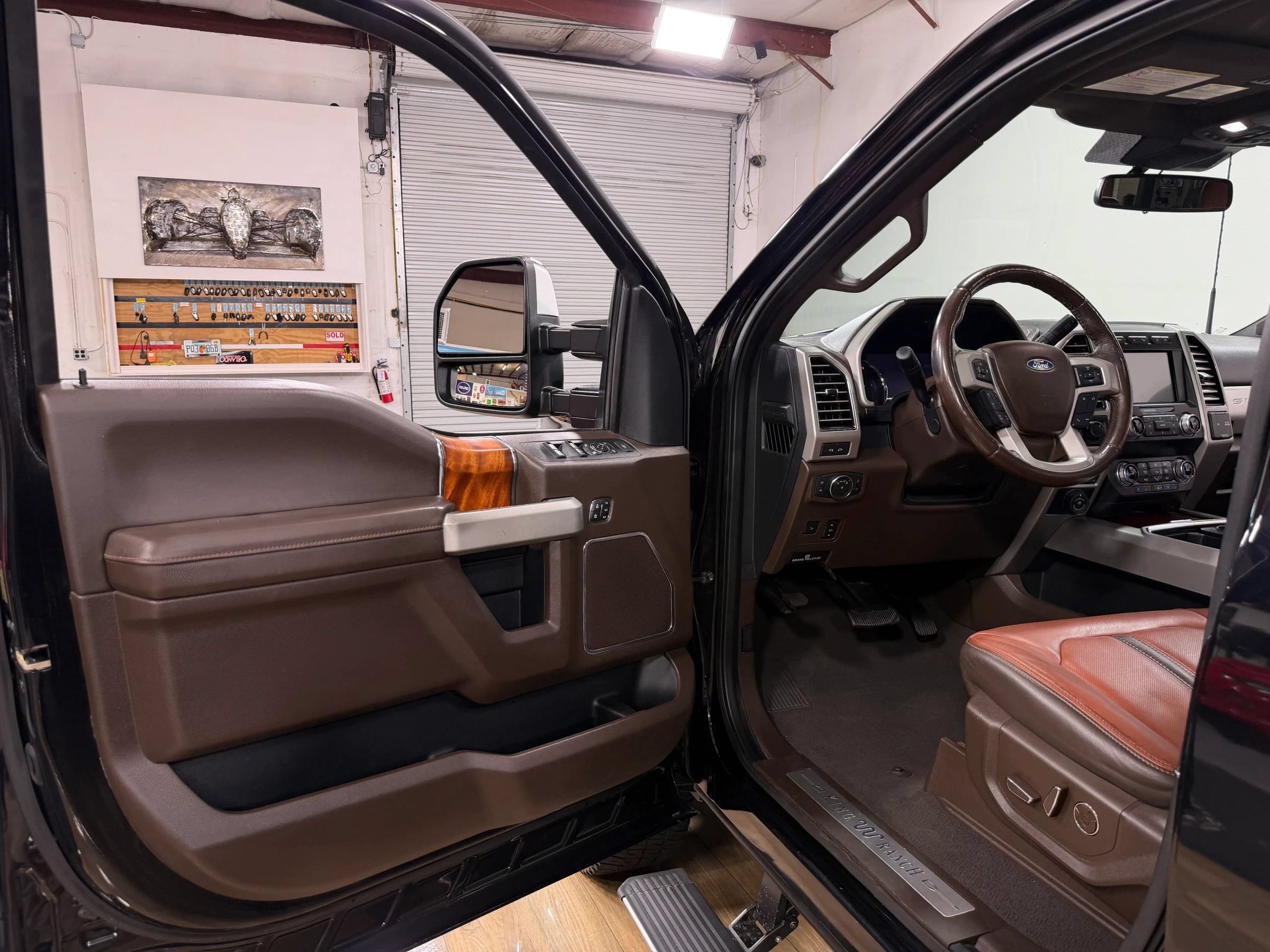 Used 2021 Ford F250 King Ranch w/ King Ranch Ultimate Package AWD/4WD image 13