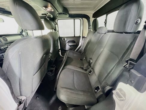 Used 2023 Jeep Gladiator Sport image 22