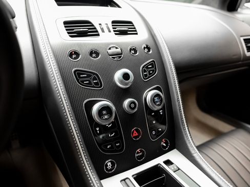 Used 2016 Aston Martin DB9 GT image 49