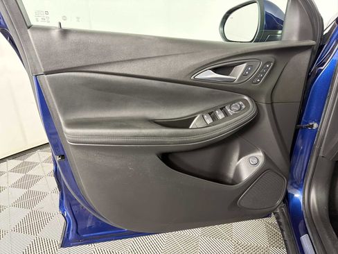 Certified 2022 Buick Encore GX Essence w/ Experience Buick Package image 8