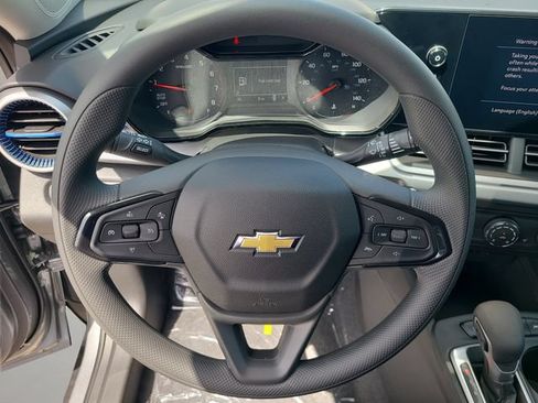 New 2026 Chevrolet Trax LS w/ LS Convenience Package FWD image 23