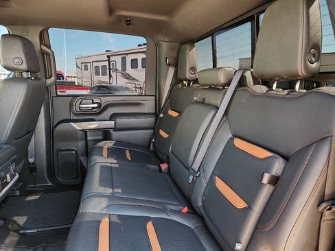 Used 2023 GMC Sierra 2500 AT4 w/ AT4 Premium Plus Package image 10