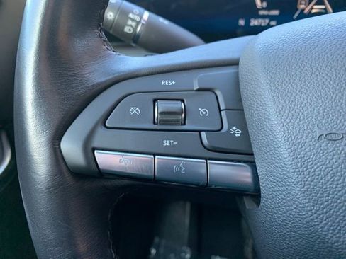 Used 2024 Cadillac XT4 Premium Luxury image 21