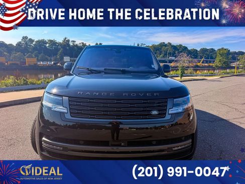Used 2023 Land Rover Range Rover SE AWD/4WD image 3