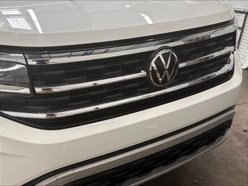 Used 2023 Volkswagen Atlas SE w/ Black Wheel Package FWD image 36