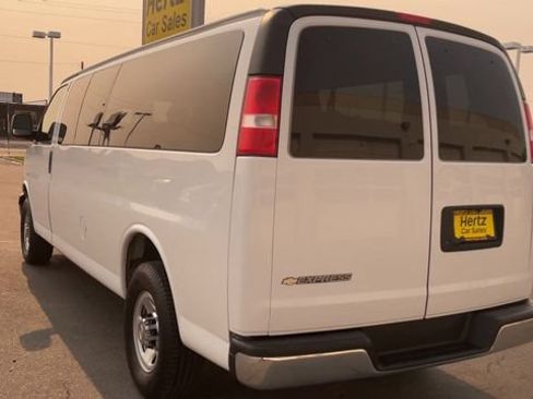 Used 2024 Chevrolet Express 3500 LT w/ LT Preferred Equipment Group RWD image 8