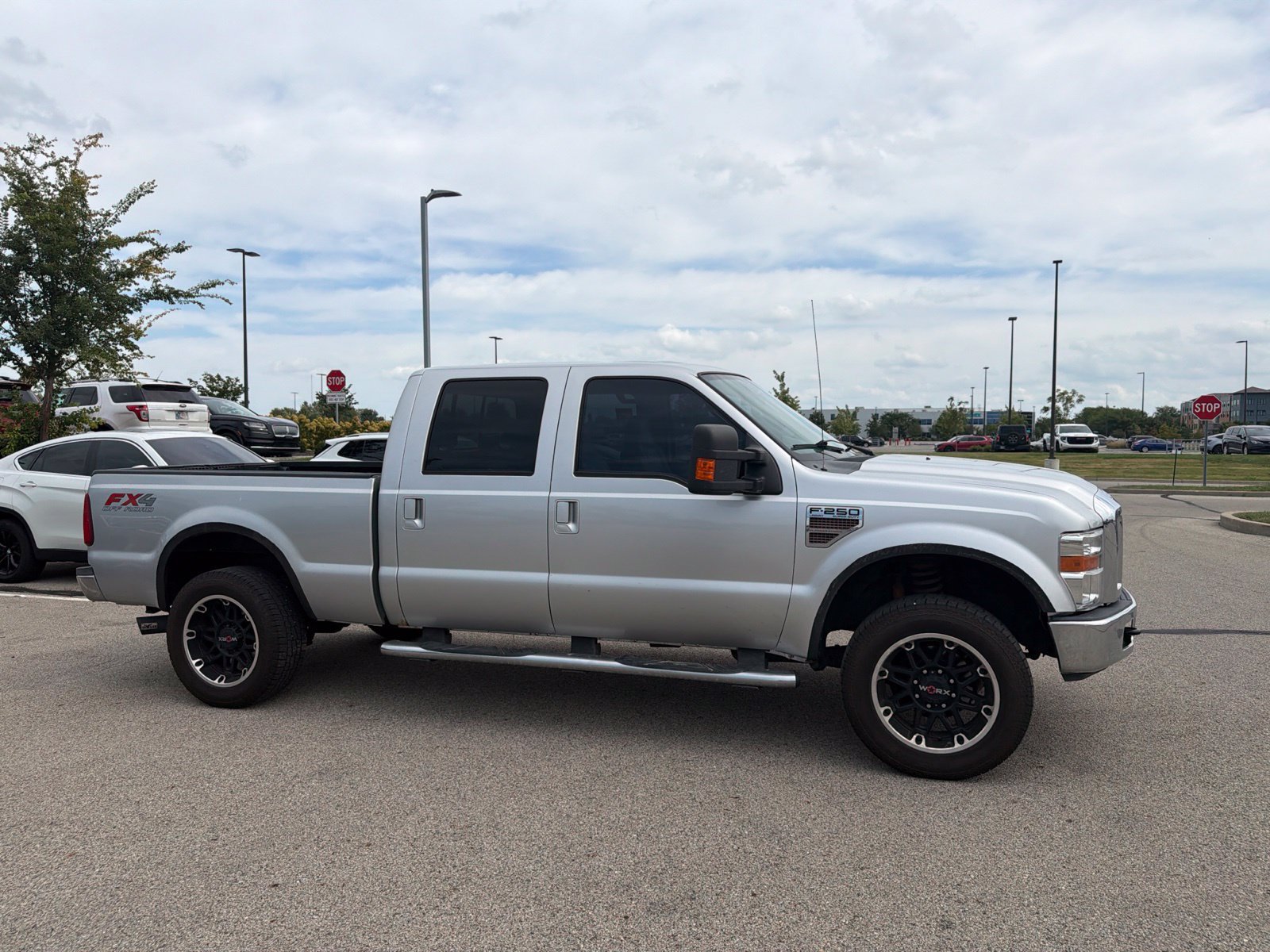 Used 2010 Ford F250 Lariat AWD/4WD image 2