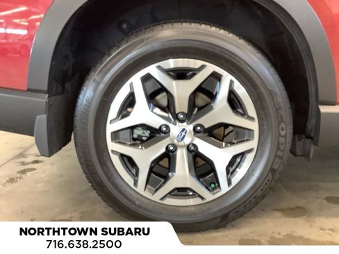 Used 2020 Subaru Forester Premium AWD/4WD image 22