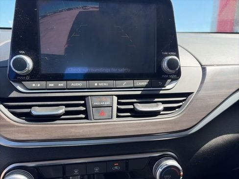 Used 2023 Nissan Altima 2.5 SV image 18