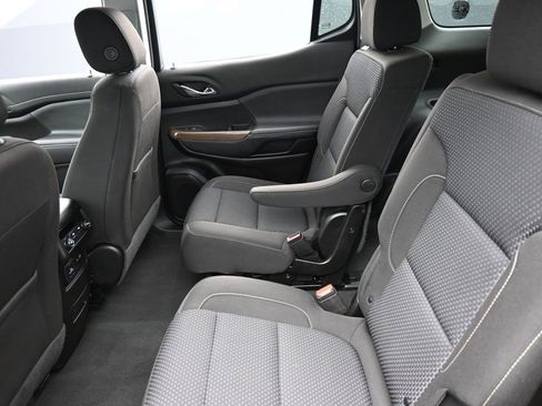 Used 2023 GMC Acadia SLE w/ Driver Convenience Package image 13