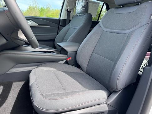 New 2026 Ford Explorer Active AWD/4WD image 15