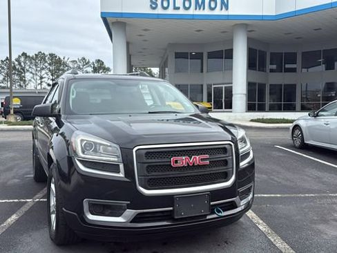 Used 2015 GMC Acadia SLE image 1
