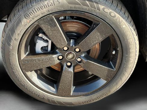 Certified 2025 Land Rover Defender 110 X-Dynamic SE image 8