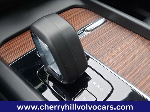 Certified 2023 Volvo XC60 B5 Plus w/ Climate Package image 16