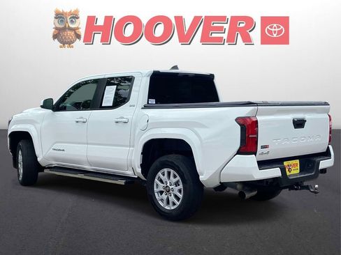 Used 2025 Toyota Tacoma SR5 AWD/4WD image 3