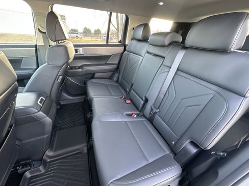 Used 2025 Hyundai Santa Fe SEL image 22