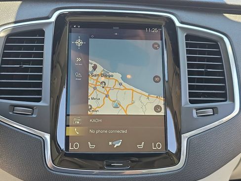 Used 2016 Volvo XC90 T6 Momentum w/ Vision Package AWD/4WD image 29