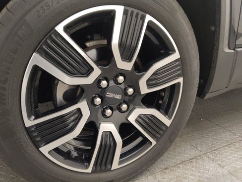 Used 2019 GMC Acadia SLT w/ Black Edition FWD image 31