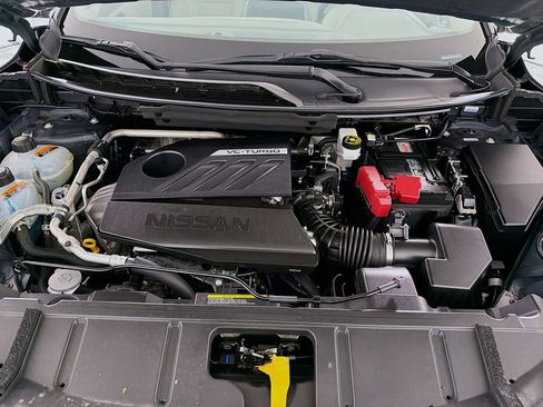 Used 2024 Nissan Rogue SV w/ SV Premium Package FWD image 32