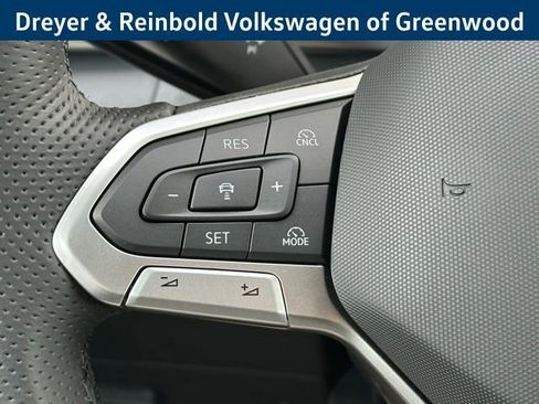 New 2026 Volkswagen Tiguan SE R-Line image 14