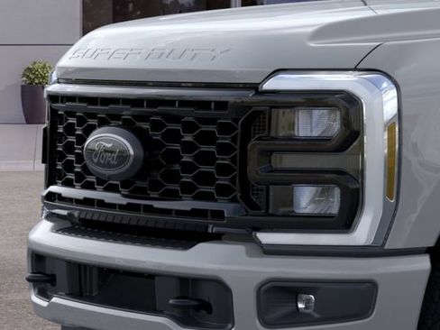 New 2026 Ford F350 XLT w/ XLT Premium Package AWD/4WD image 18