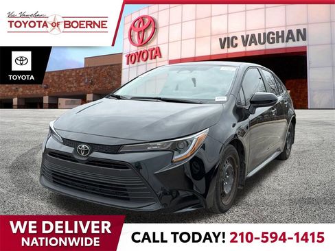 Used 2025 Toyota Corolla LE image 1