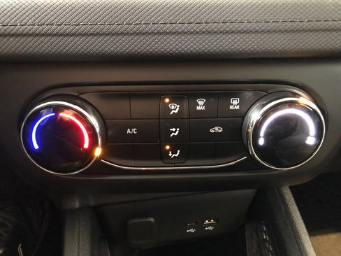 Used 2024 Chevrolet TrailBlazer LS w/ LS Convenience Package image 27