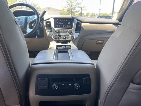 Used 2016 GMC Yukon SLE w/ Convenience Package image 10