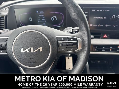 Used 2023 Kia Sportage LX AWD/4WD image 19