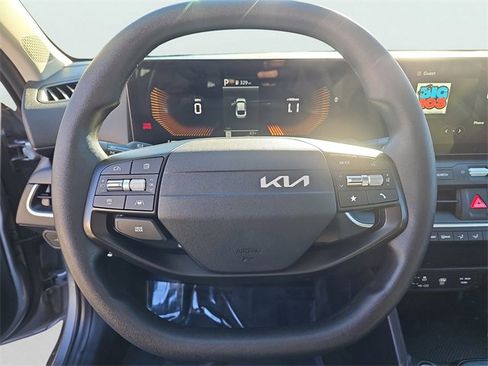 Certified 2025 Kia K4 LXS image 24