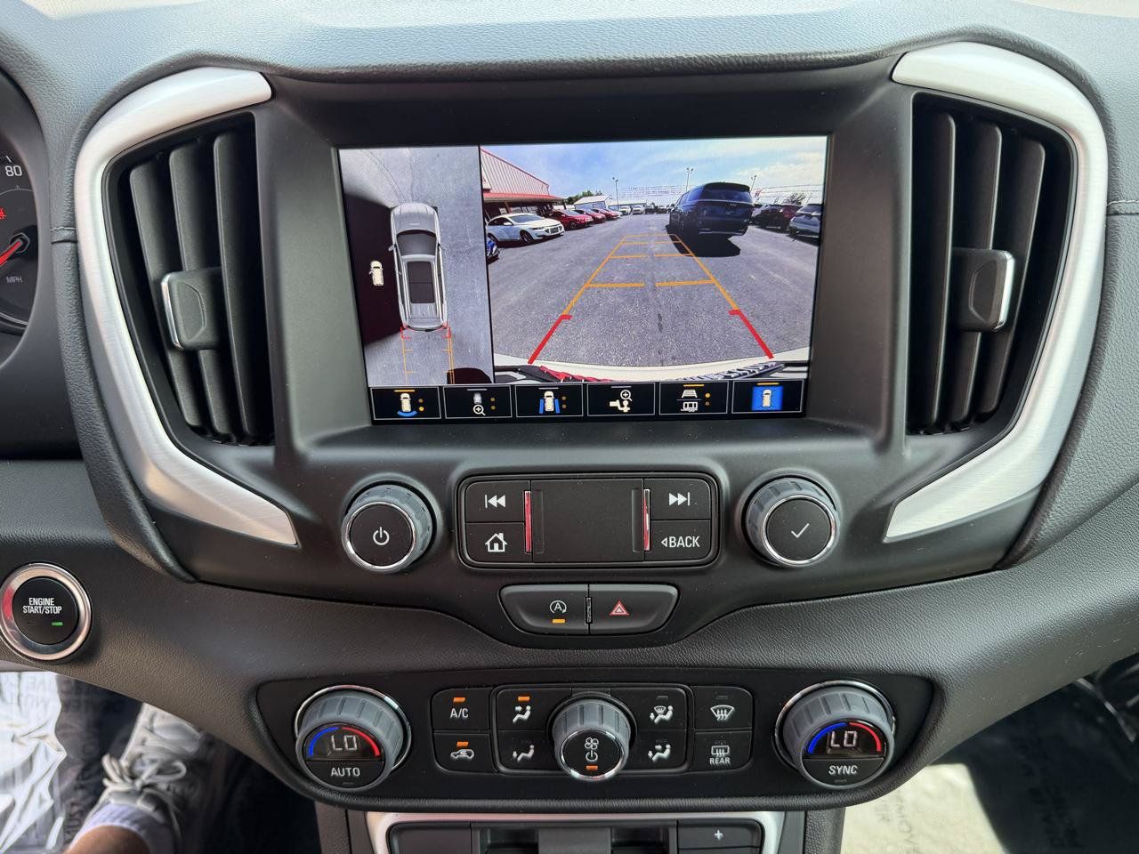 Used 2024 GMC Terrain SLT w/ Tech Package AWD/4WD image 33