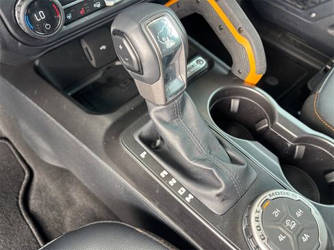 Used 2023 Ford Bronco Badlands image 15