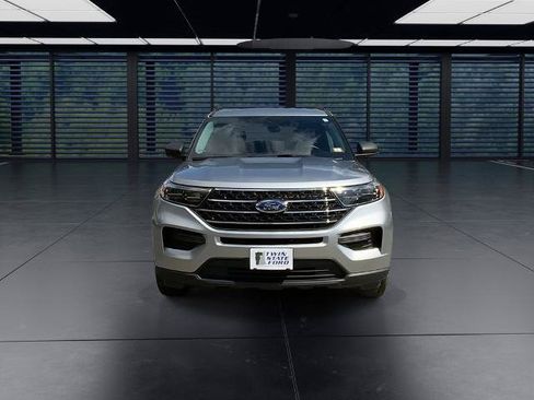 Certified 2022 Ford Explorer XLT w/ Class IV Trailer Tow Package AWD/4WD image 4