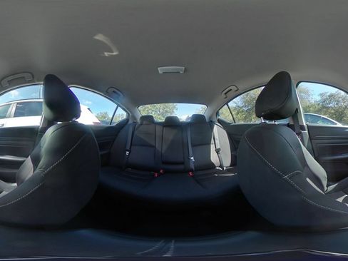 Used 2025 Nissan Altima 2.5 SV FWD image 42