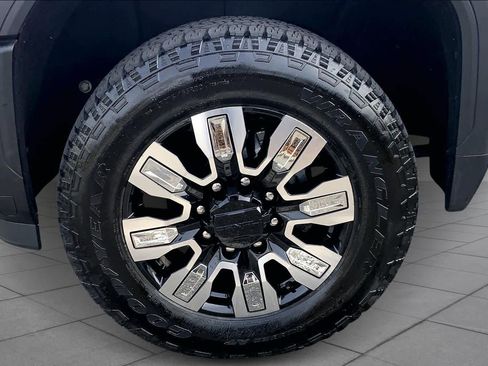 Used 2024 GMC Sierra 2500 Denali w/ Denali Reserve Package image 10